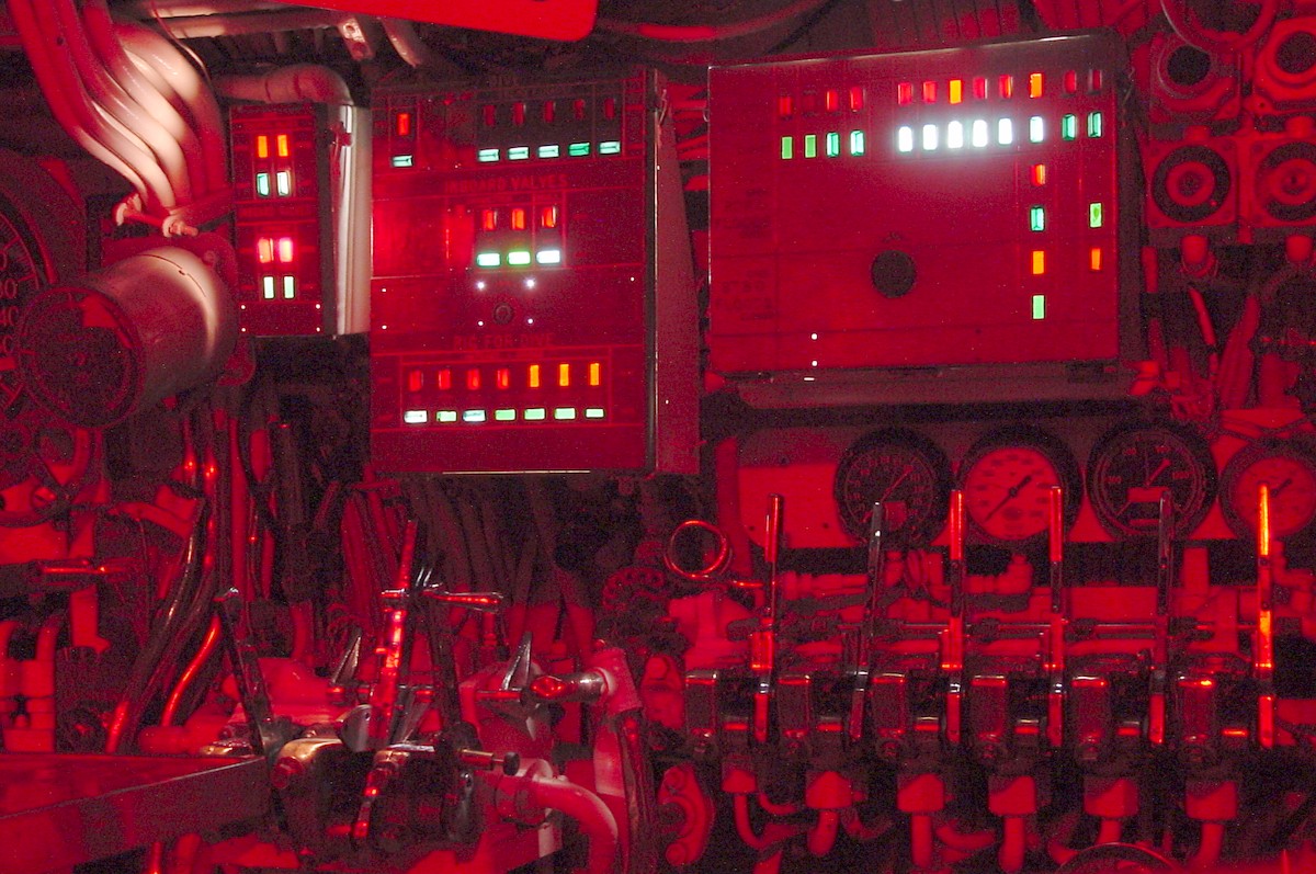 The Christmas Tree - the board that shows the status of the valves and hull openings. The air manifold and its levers sit below it.